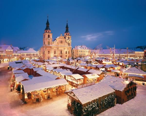 joululoma Saksassa joulumarkkinat lumi