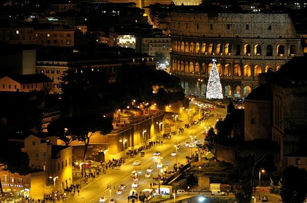 joululoma lasten kanssa rooma italia colosseum