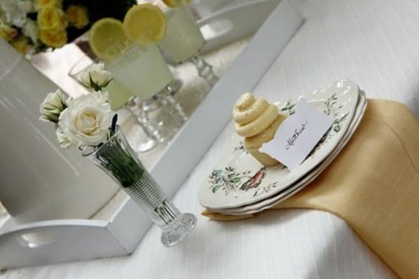 pöytä koristelu pääsiäinen idea kakku evästepöytä