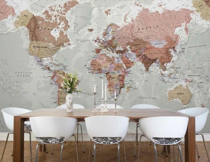 maailmankartta seinä ruokailutila seinän koristelu pitkä ruokapöytä valkoiset ruokapöydän tuolit
