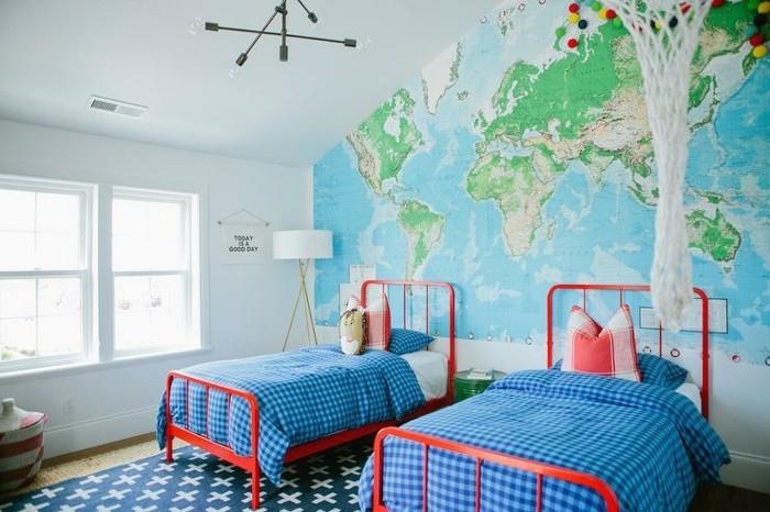 maailmankartta seinä lastenhuone seinämaalaus tapetti kaunis matto punaiset vuoteet