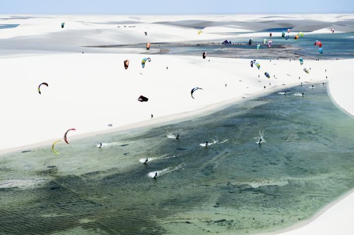 Lencois Maranhensesin luonnonpuiston laguunien kitesurfing