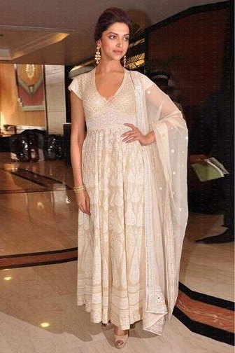 Deepika i White Georgette Kurti