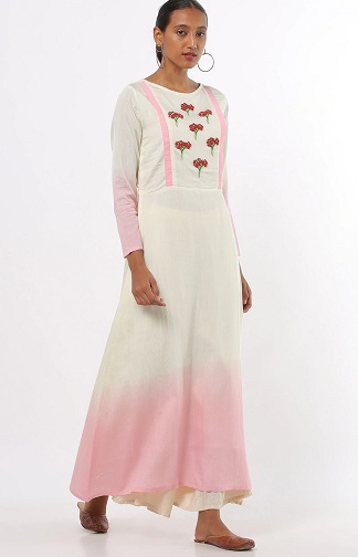 Hvid Kurti med lange fluer