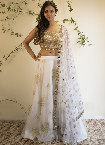 Fehér és arany Lehenga