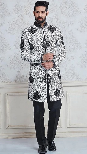 Fekete -fehér Sherwani