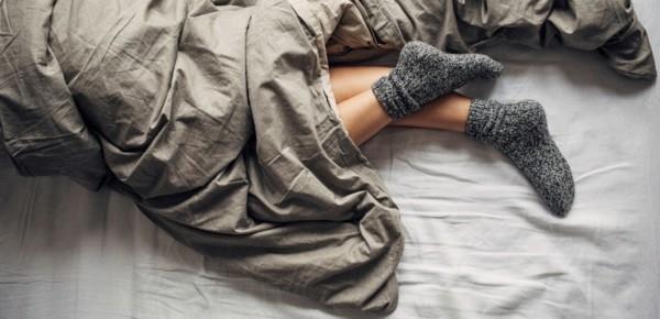 talviunen lämpimät sukat vinkkejä nukahtamiseen