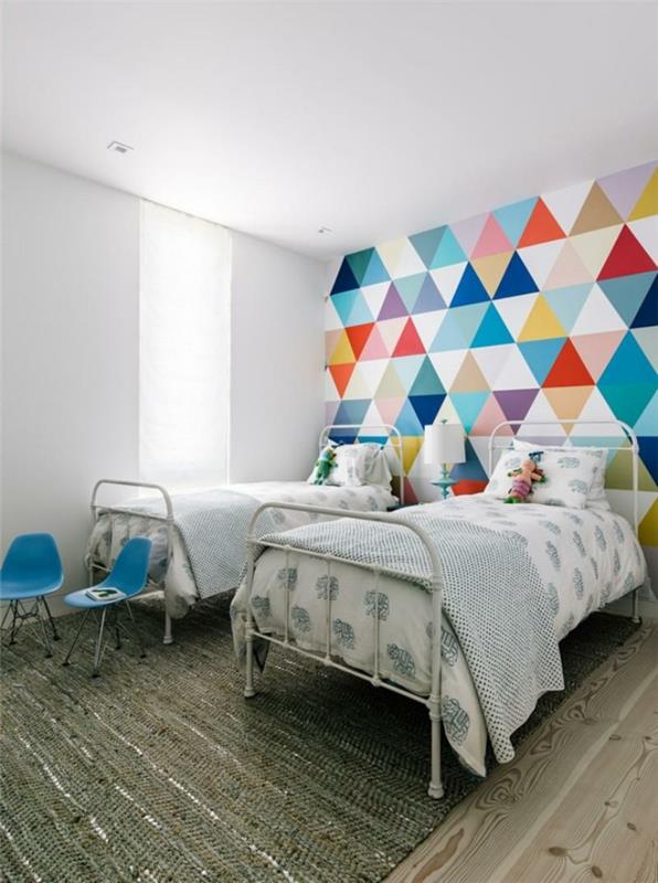 seinät suunnittelu graafisesti kuvio värikkäitä kolmioita