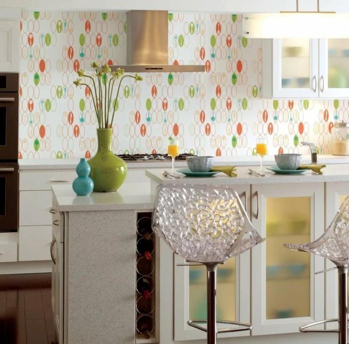 eläviä ideoita keittiön hieno seinätapetti värillisellä kuviolla