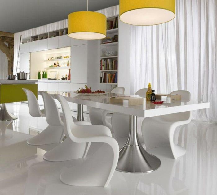elävät trendit riippuvalaisimet ruokapöytä valkoiset tuolit valkoinen lattia