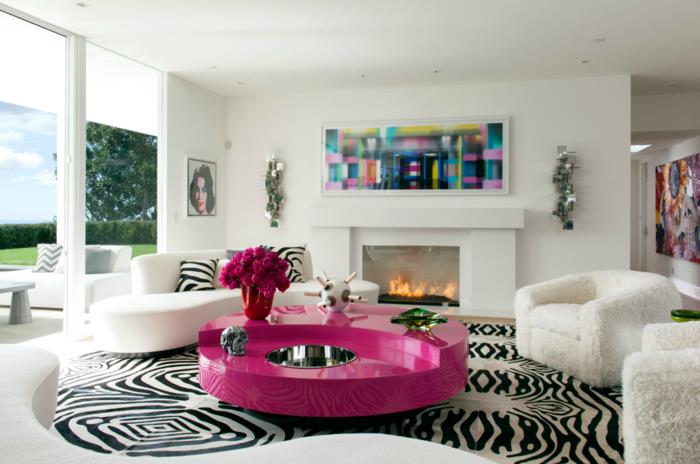 kodin sisustus pyöreä sohvapöytä violetti trendikäs seepra matto