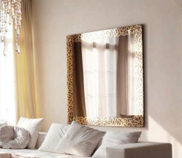 olohuoneen koristelu peili kultainen kehys