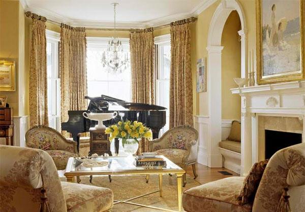 olohuoneen kalusteet piano sisustus tyyli perinteinen beige keltainen antiikki nojatuoli sohvapöytä