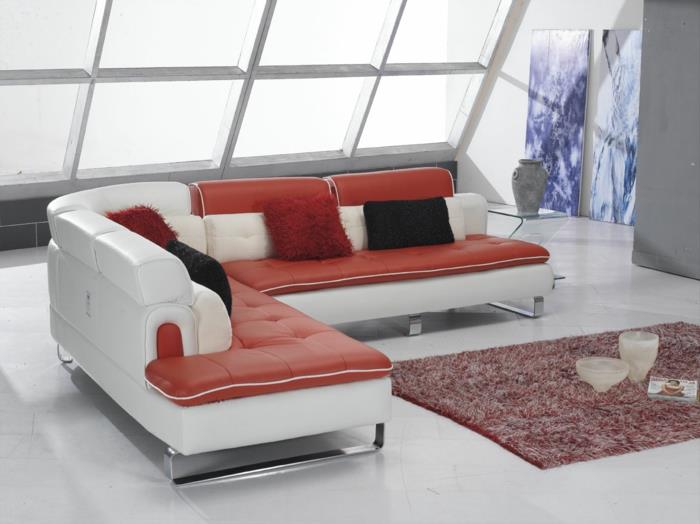 olohuoneen sohva valkoinen punainen heittotyyny punainen matto valkoinen lattia