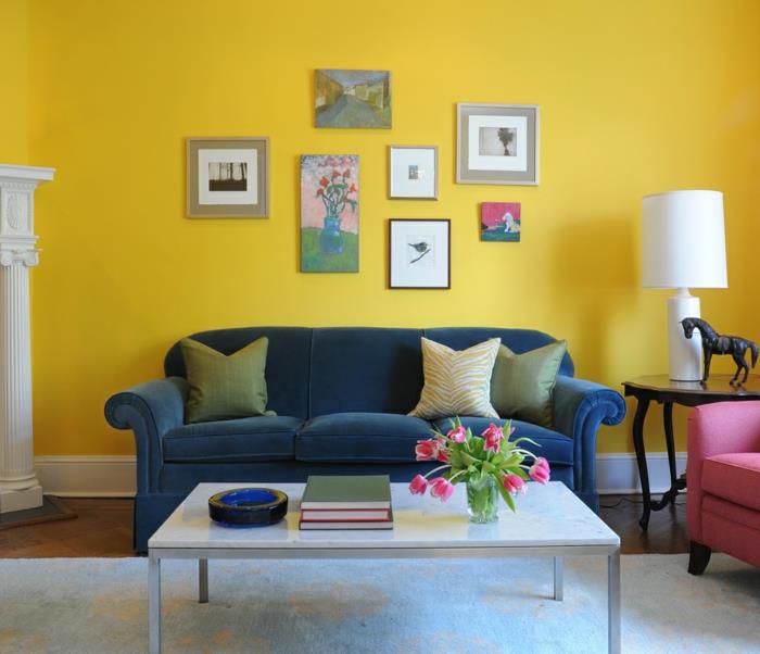värisuunnittelu olohuone keltainen olohuone värillinen olohuone huonekalut valkoinen matto