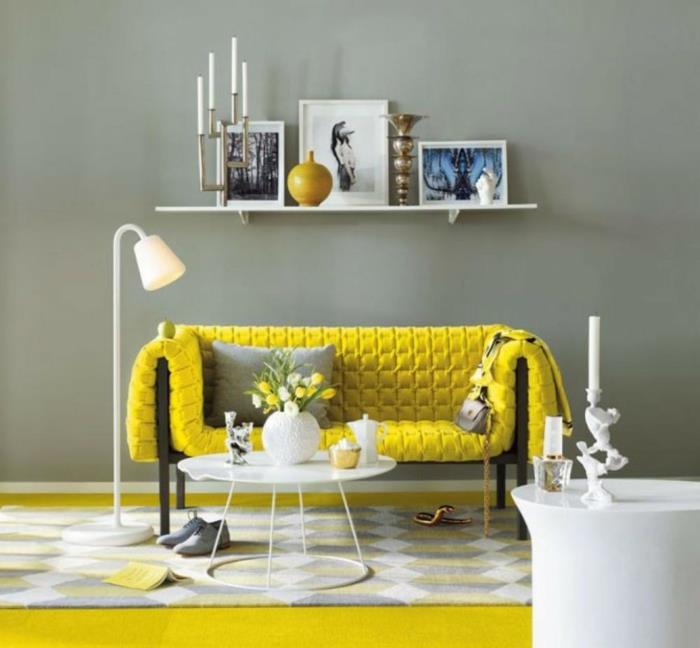 olohuone matto matto kuvio keltainen sohva lattiavalaisin