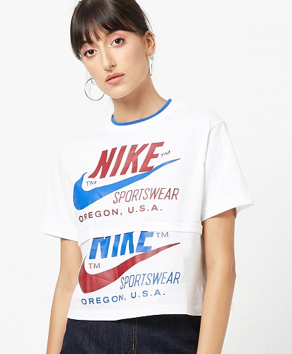 Nike grafikus póló nőknek