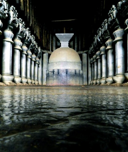 A buddhista meditációs terem