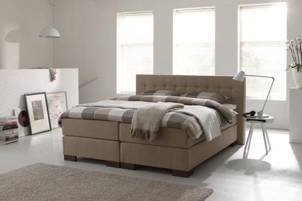 mikä on laatikkojousipatjapatja beige
