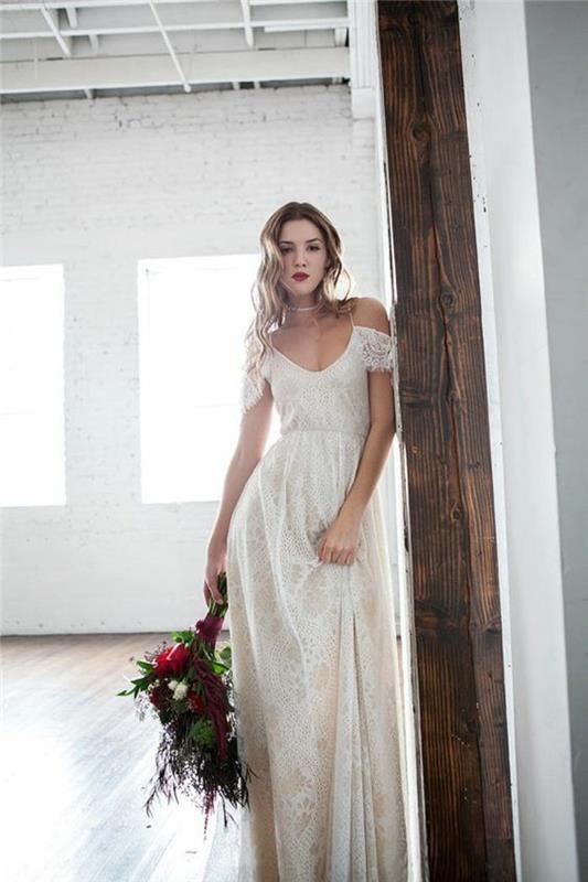 kaunis hääpuku boho -tyylinen pitkä pitsi valkoinen