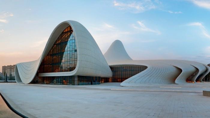 zaha hadid ja hänen arkkitehtuurin mestariteoksia