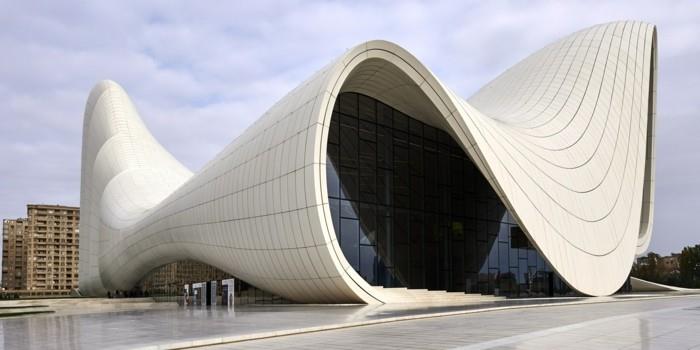 zaha hadid ja hänen innovatiiviset arkkitehtoniset ideansa baku