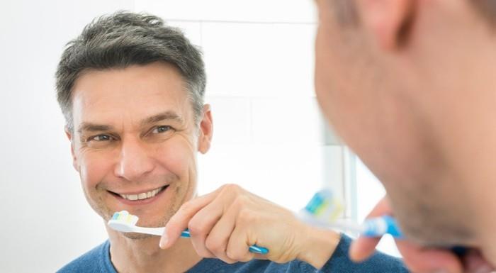 hampaiden valkaisuideoita valkoiset hampaiden valkaisumenetelmät hammasharja
