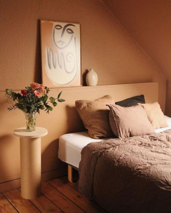 ajattomat värit kodikas lämmin makuuhuone maanläheisissä vivahteissa ovat erittäin houkuttelevat vuodevaatteet seinämaalaus yölamppu
