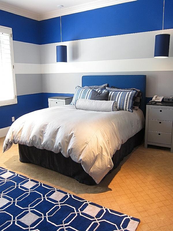 nuorisohuoneen sinisen huoneen suunnitteluideat valkoiset raidat