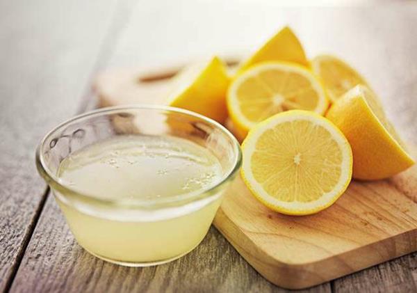 Sitruunamehu poistaa venytysmerkit